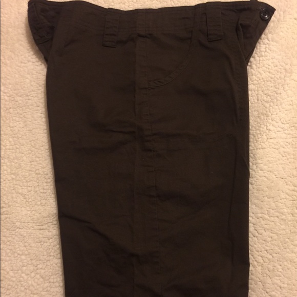 Brown capris - Picture 4 of 7